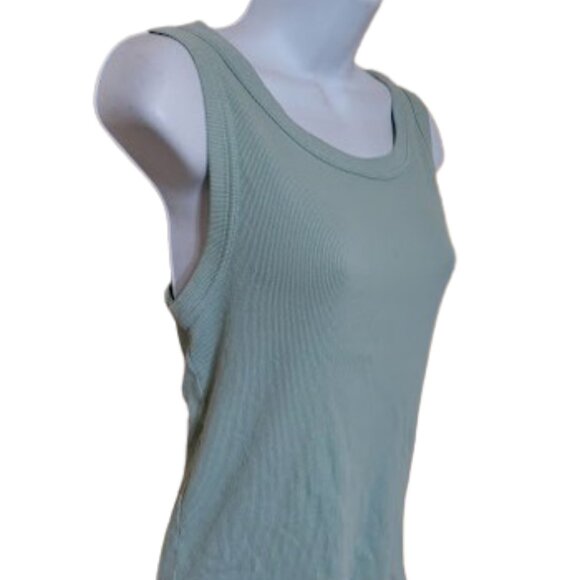 Green Tank Top Size Large - Picture 3 of 3